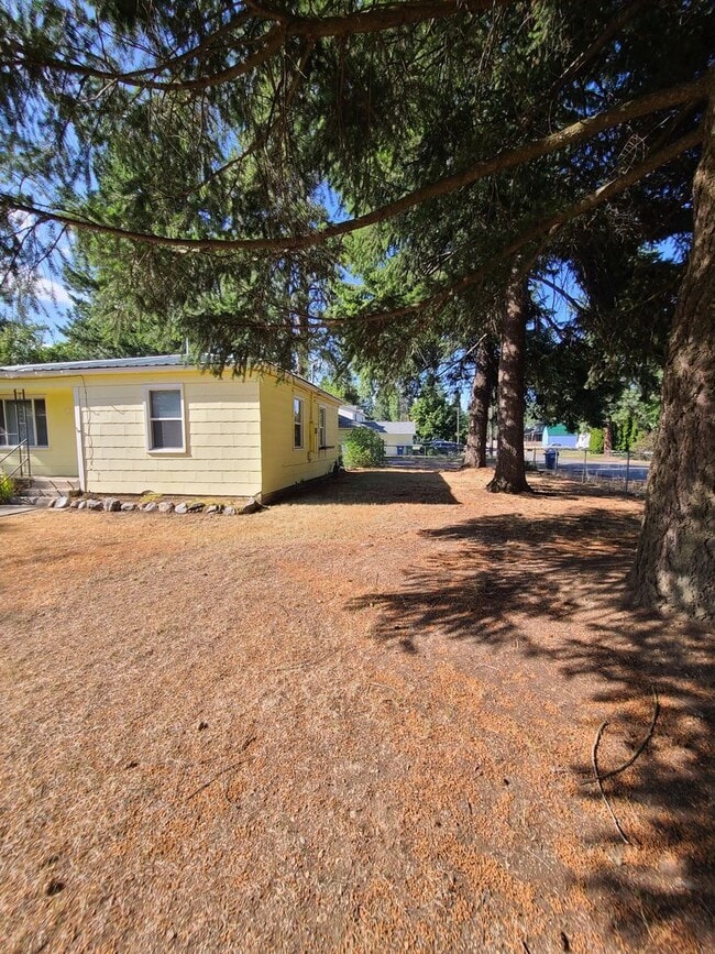 Building Photo - 11TH AVENUE HOUSE (P#297)