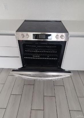 Building Photo - 8 West Dr