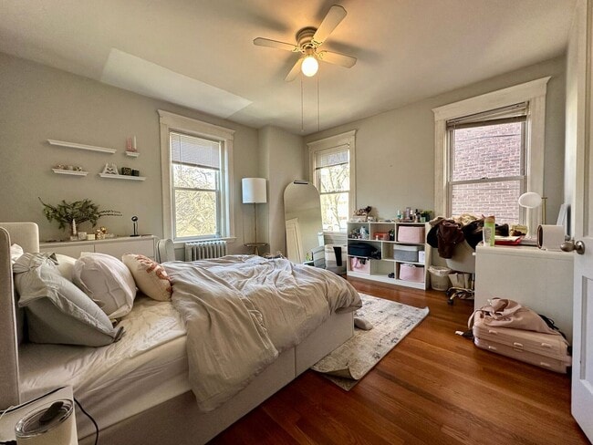 Building Photo - BROOKLINE 6 BED/3 BATH NEAR B.U. AVAILABLE ANY TIME FROM NOW - JAN 1ST, 2026