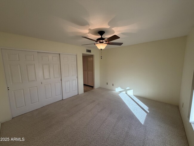 Building Photo - 10402 E Regal Dr