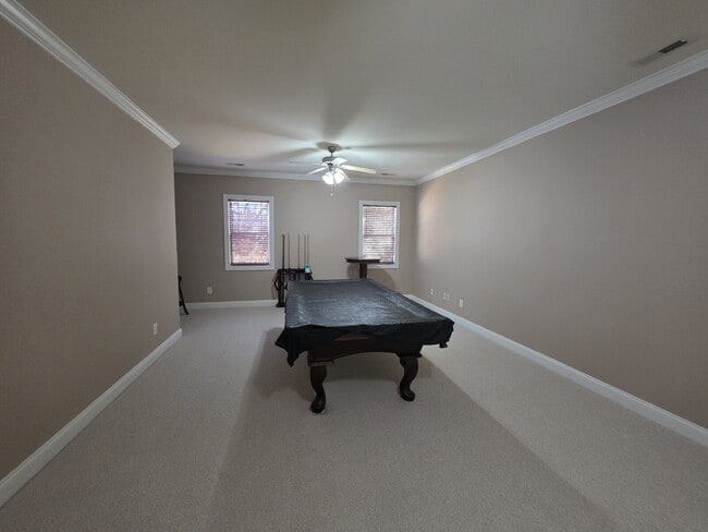 Building Photo - Spacious 4-Bedroom Home for Rent in Kings ...