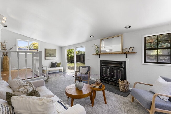 Building Photo - Central Novato Home with Large Yard and A/C!