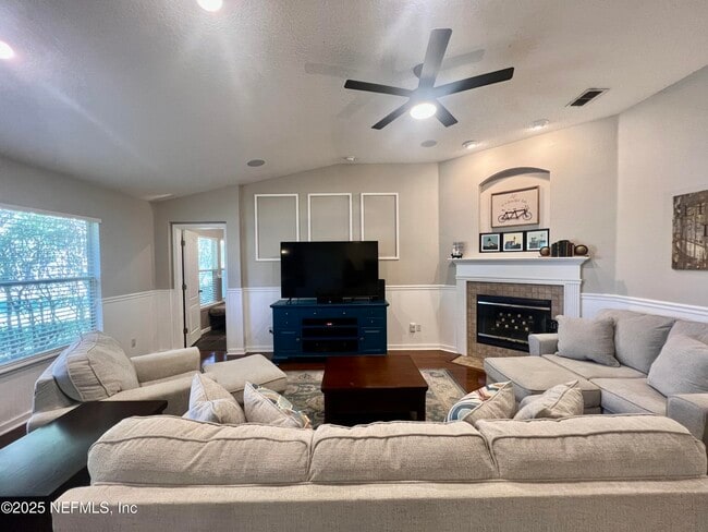 Building Photo - 1607 Harvest Cove Dr
