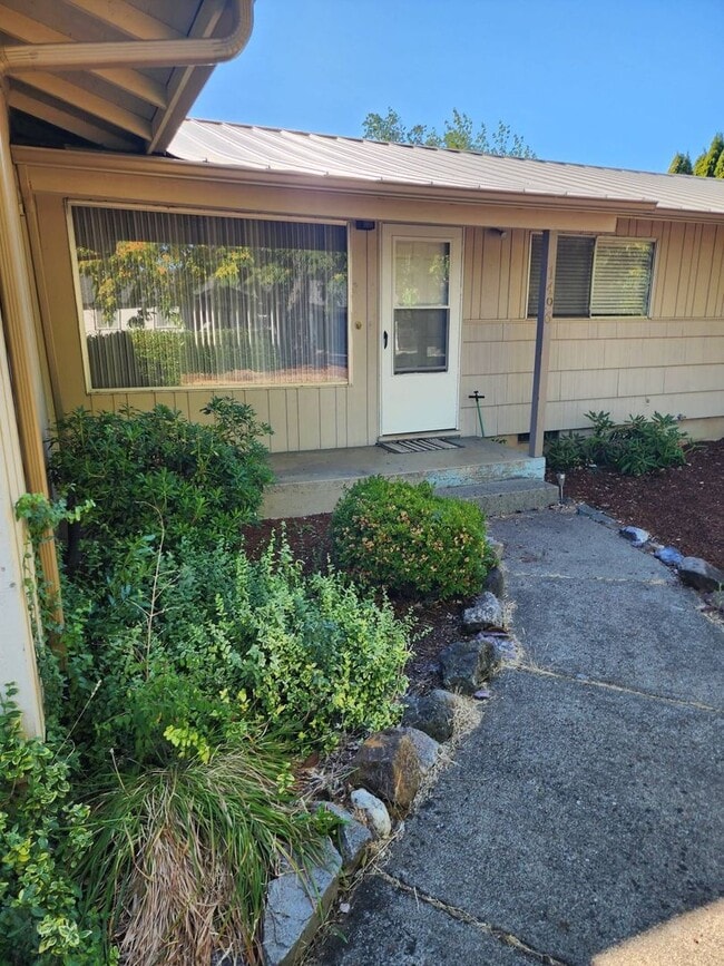 Building Photo - 1496 NW Almira St