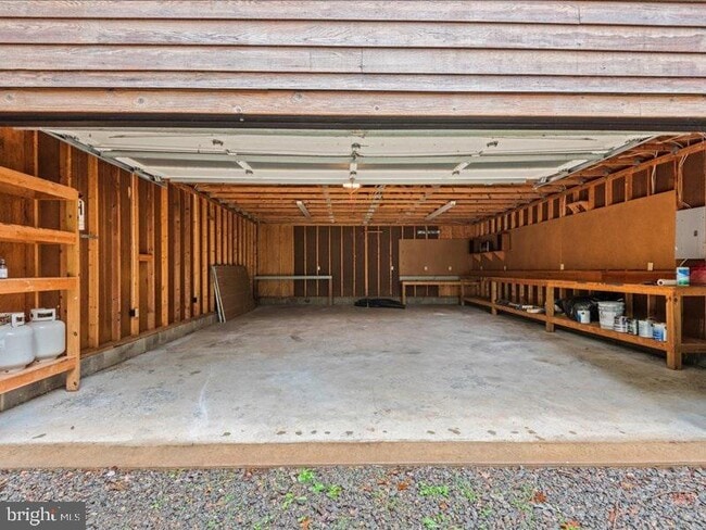 Building Photo - 65 Wades Run