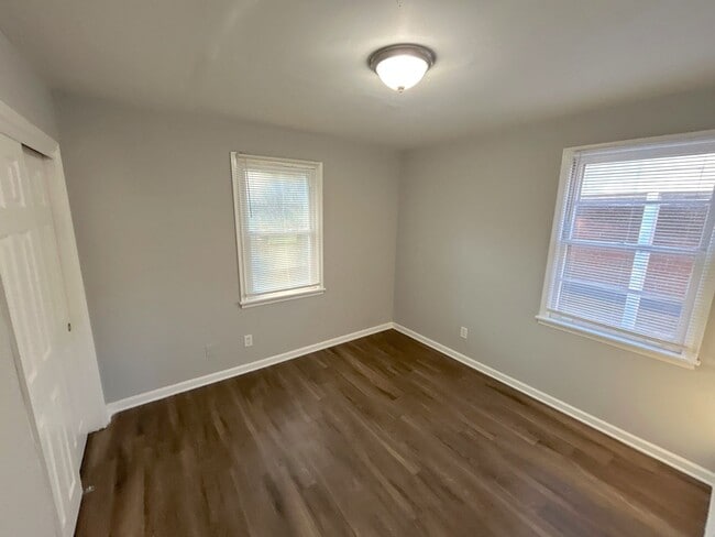 Building Photo - 1741 Hood St