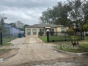 Building Photo - 2829 Falls Dr