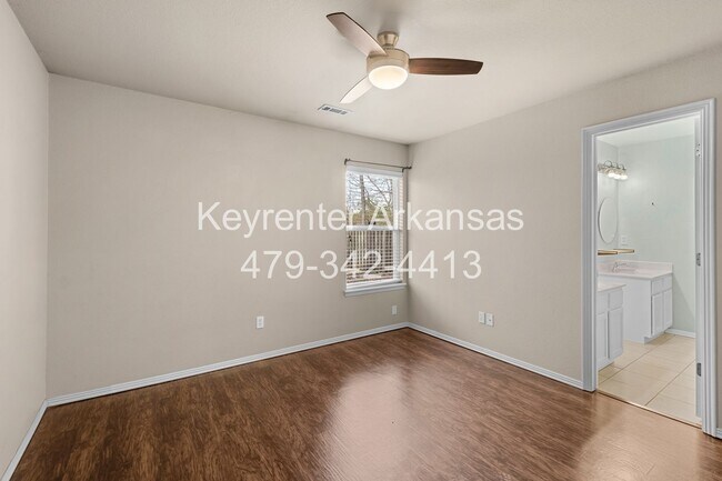 Building Photo - 1481 S Holland Dr