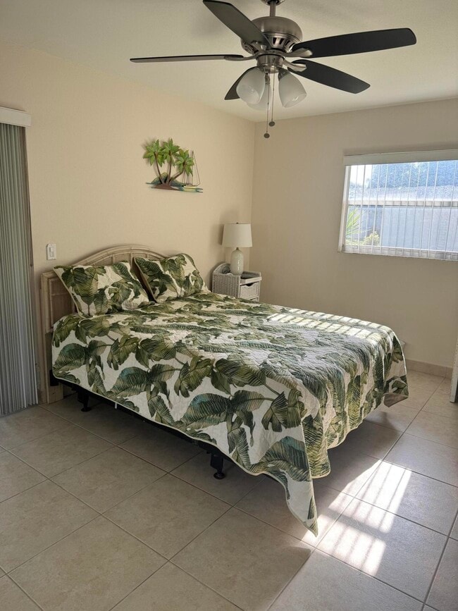 Building Photo - 91 Waterford D