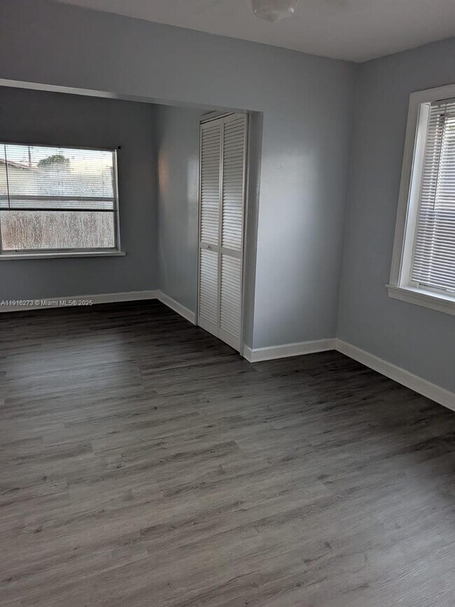 Building Photo - 2132 McKinley St