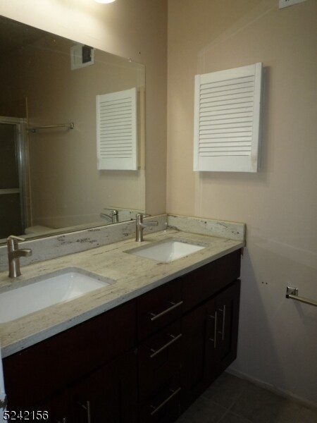 Building Photo - 388 Cotswold Pl