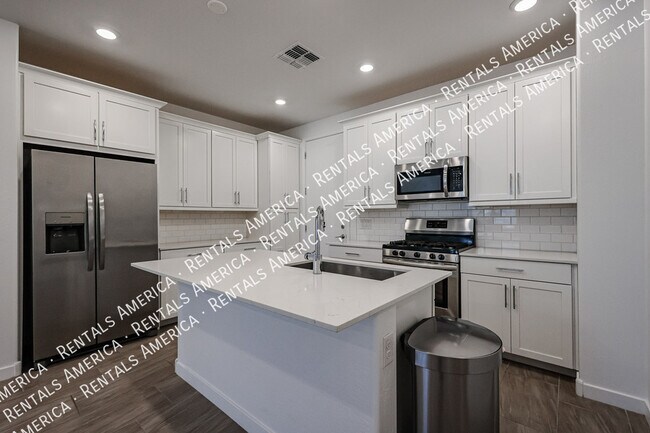 Building Photo - 4077 S Sabrina Dr