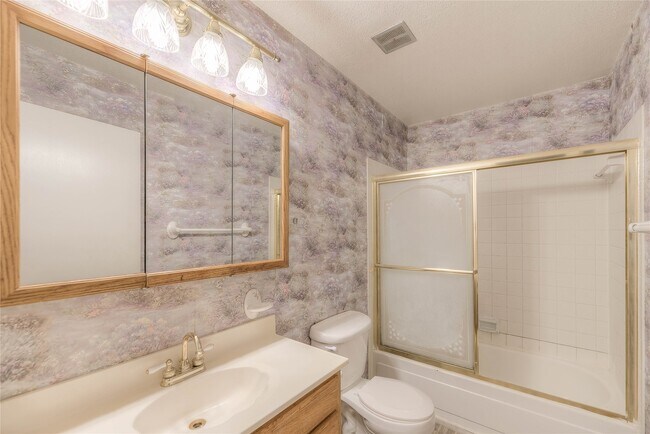 Building Photo - 25634 Chestnut Ln