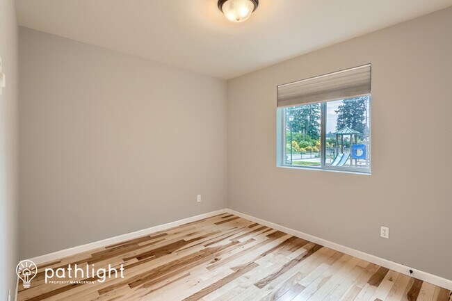 Building Photo - 10012 200th St E, Graham, WA, 98338