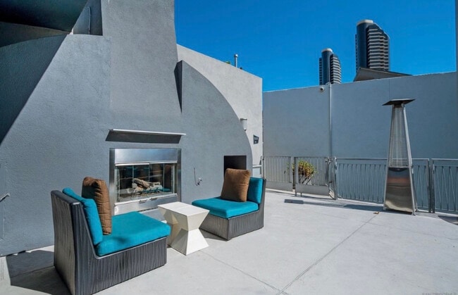 Building Photo - 101 Market St