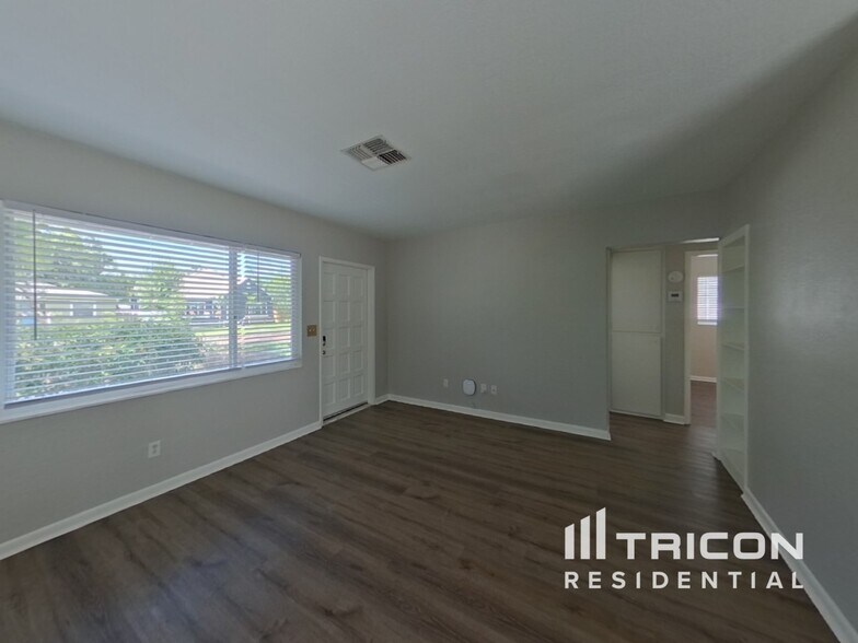 Building Photo - 4129 2nd Ave N