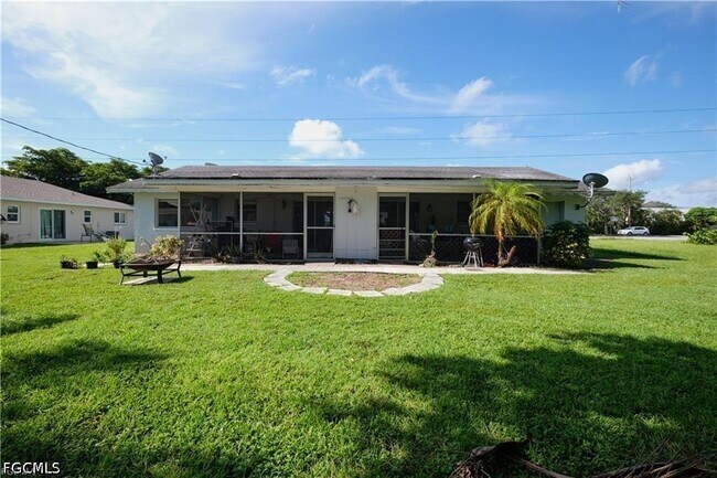 Building Photo - 257 Cape Coral Pkwy E