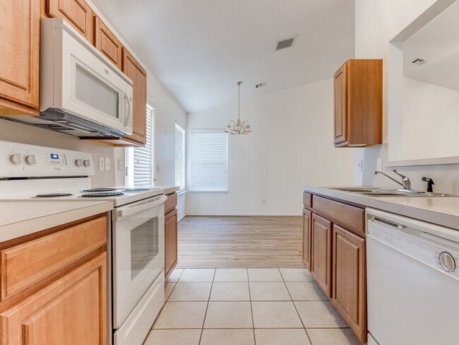 Building Photo - Charming 3 Bed, 2 Bath Home for Rent in Norman!