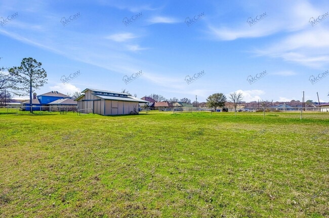 Building Photo - 1325 Bancroft Rd