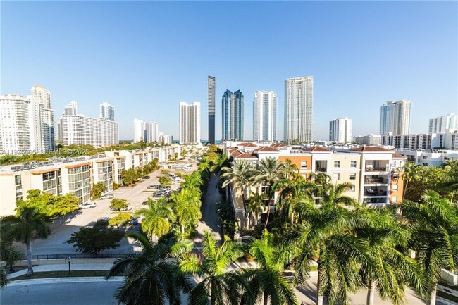 Building Photo - 17100 N Bay Rd