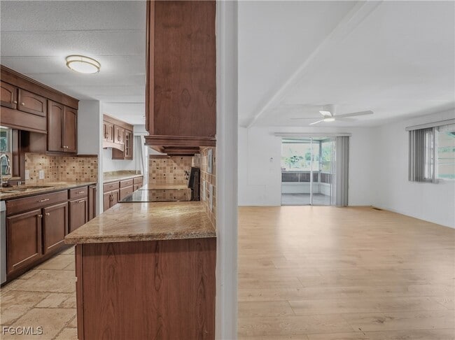 Building Photo - 14518 Battery Bend