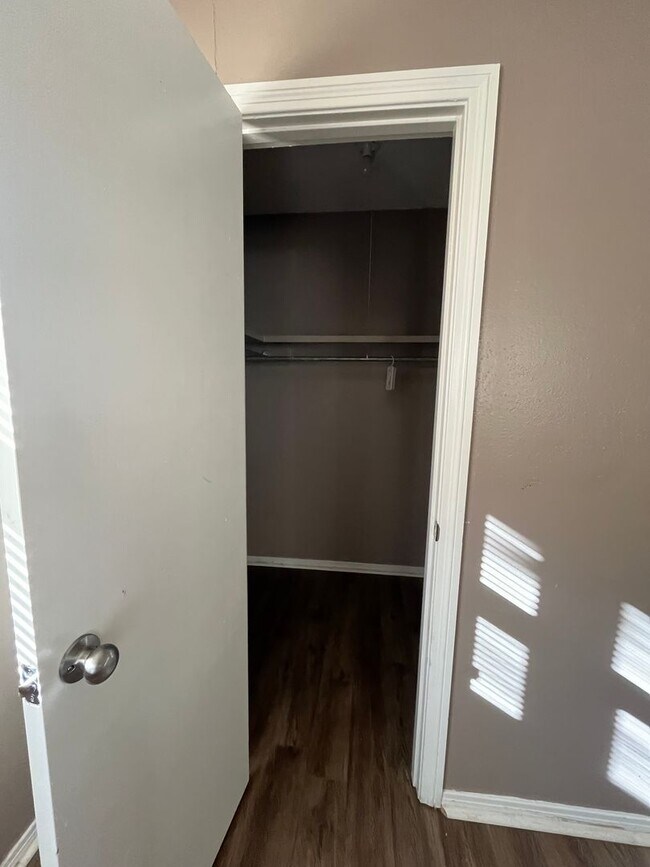 Building Photo - 1622 58th St