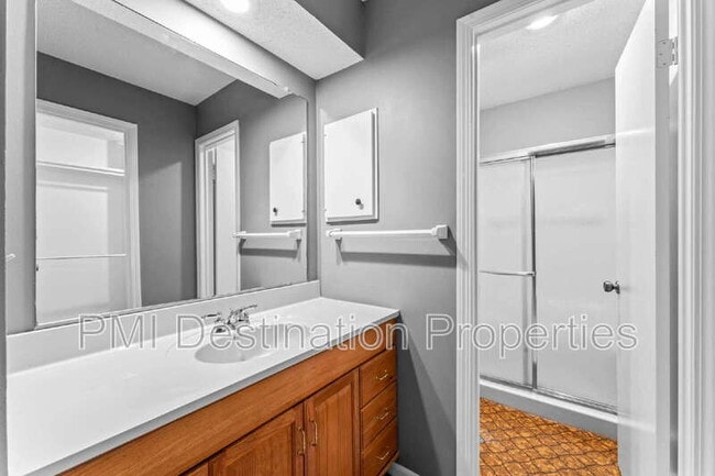 Building Photo - 16107 W 141st Terrace