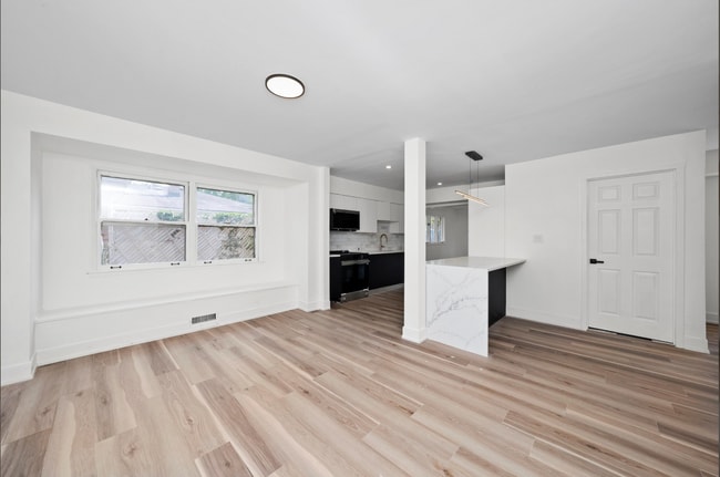 Building Photo - 16030 University Ave