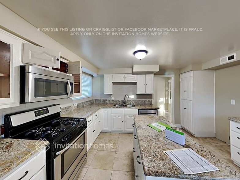 Building Photo - 1638 E 220th St