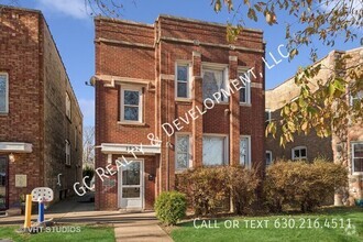 Building Photo - 1504 Pitner Ave