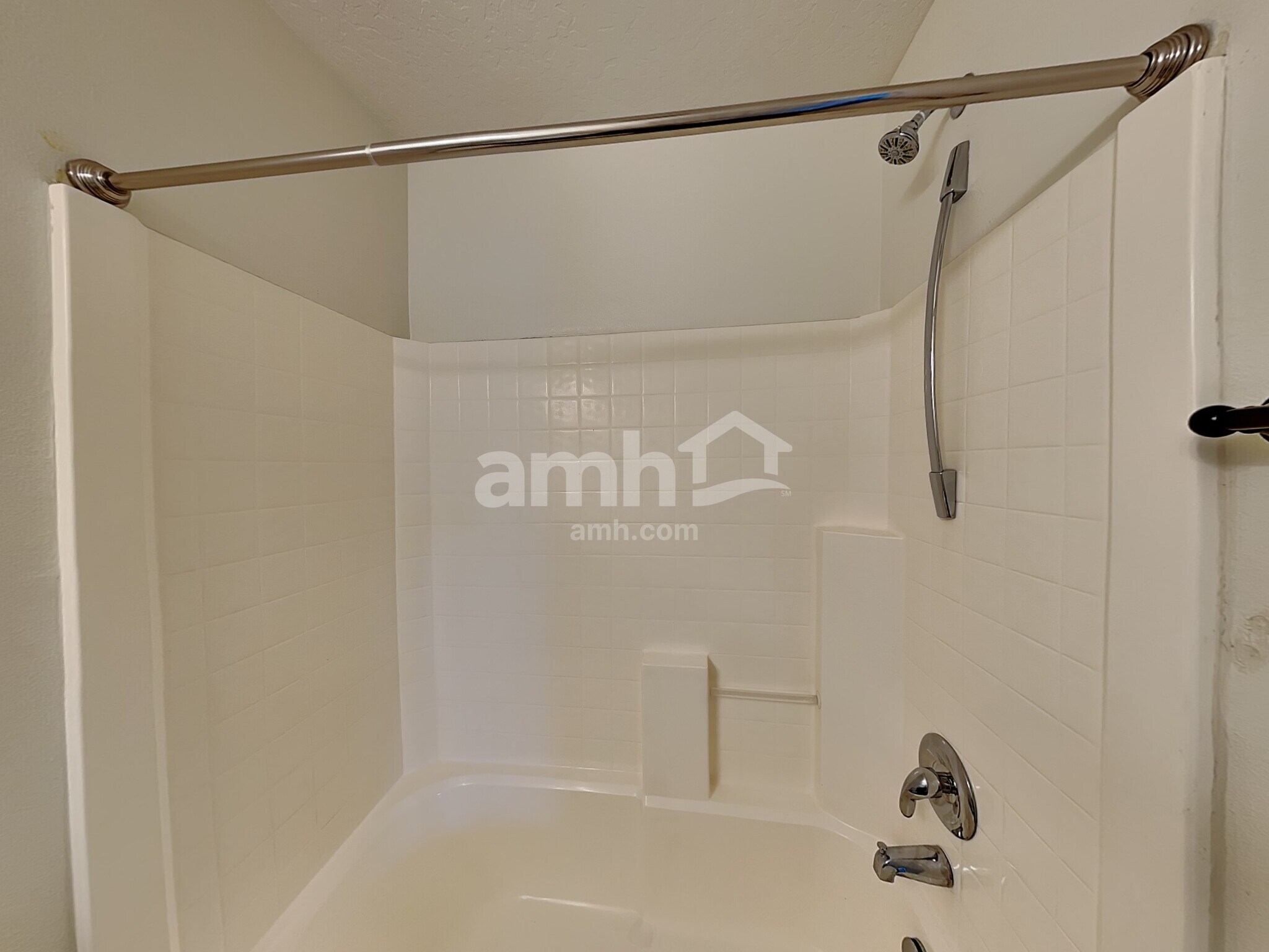 Building Photo - 6547 S Fairwind Pl