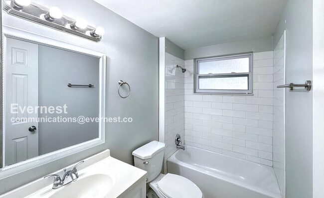 Building Photo - 3407 Truman Dr
