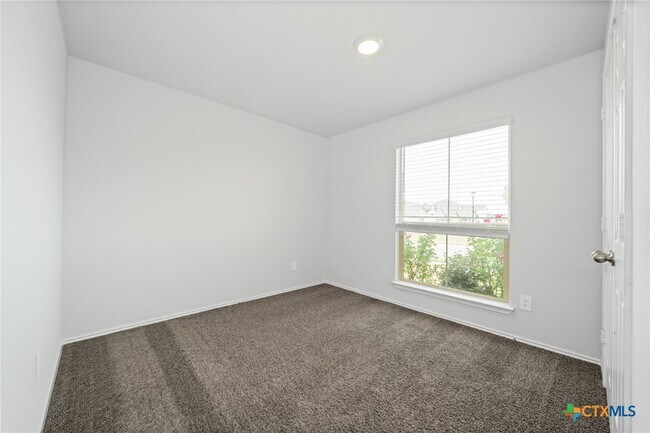 Building Photo - 2818 Wigeon Wy