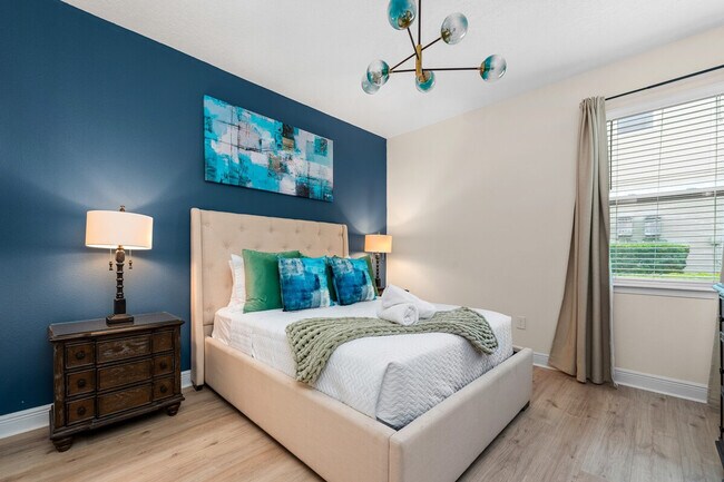 Building Photo - 421 Burma St