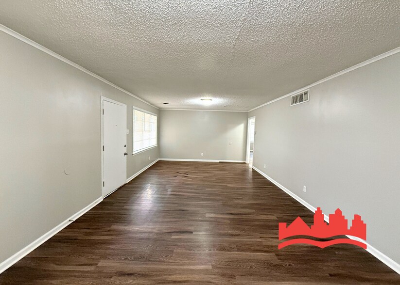 Building Photo - Spacious 3-Bedroom, 1-Bath Home for Rent!
