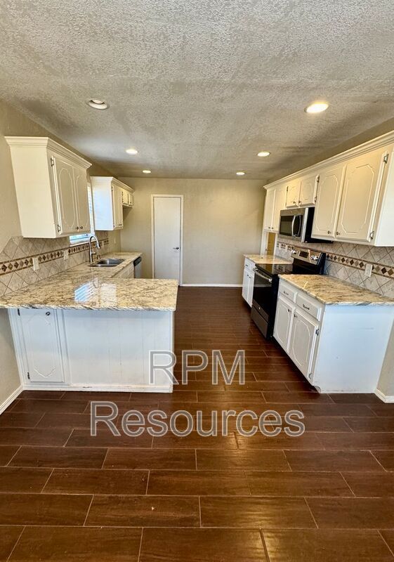 Building Photo - 1135 W Johnathan Way