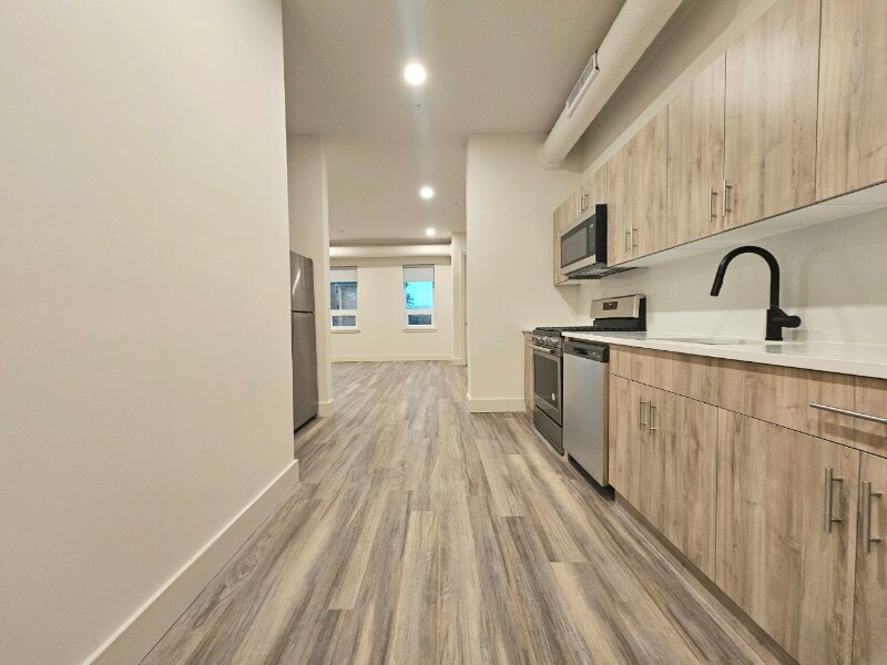 Building Photo - 55 Washington St