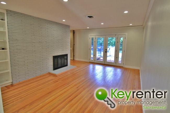 Building Photo - 4741 Foster Way