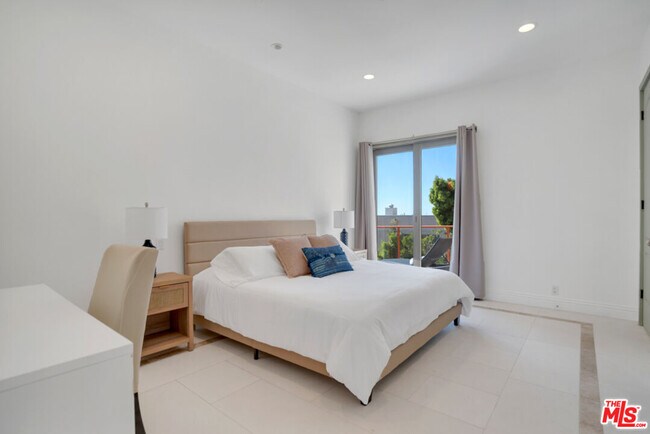 Building Photo - 31739 Pacific Coast Hwy