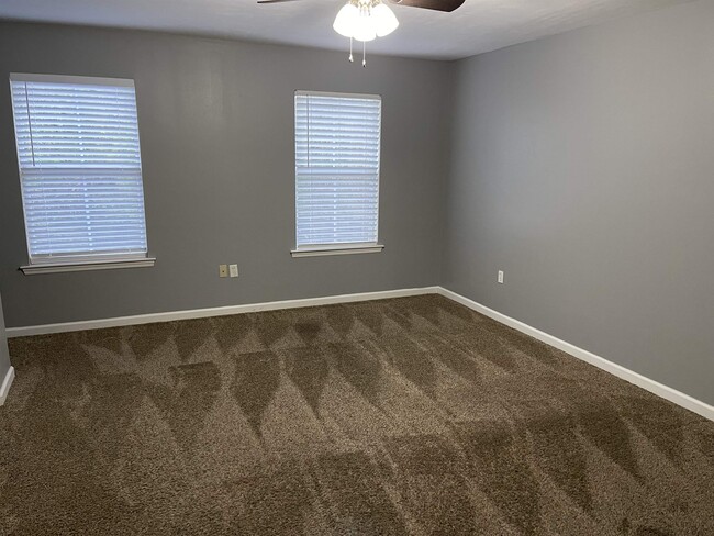 Building Photo - 2866 Waterbrook Way