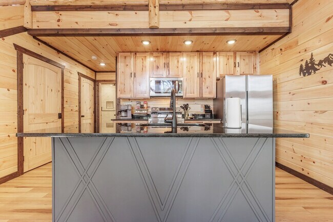 Building Photo - 2125 Rising Fawn Way