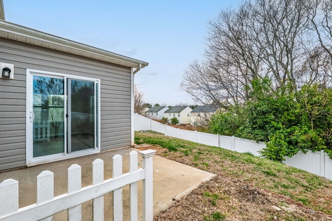 Building Photo - 4622 Meshack Ave