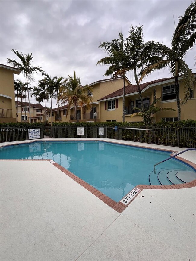 Building Photo - 730 NE 90th St