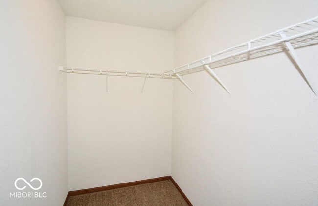 Building Photo - 10325 Liverpool Way