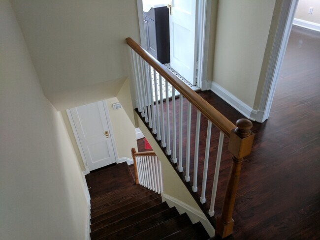 Building Photo - 1508 Langford Rd