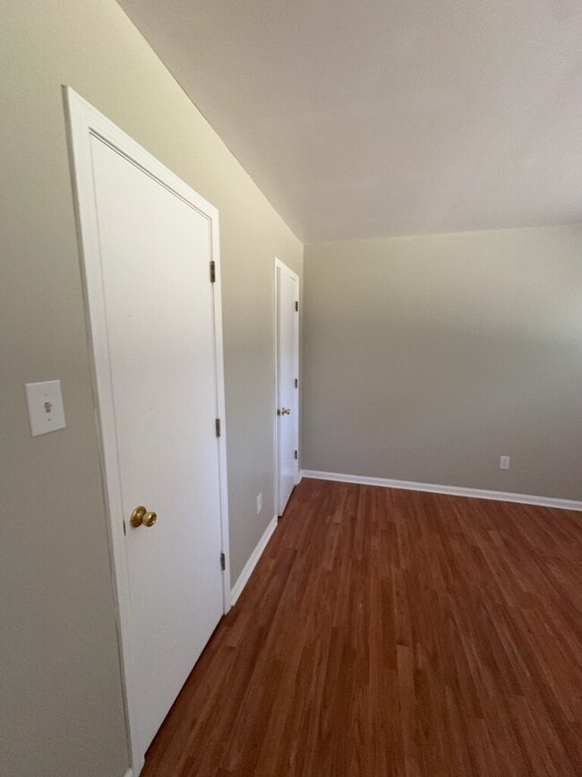 Building Photo - 415 Sterling Rd