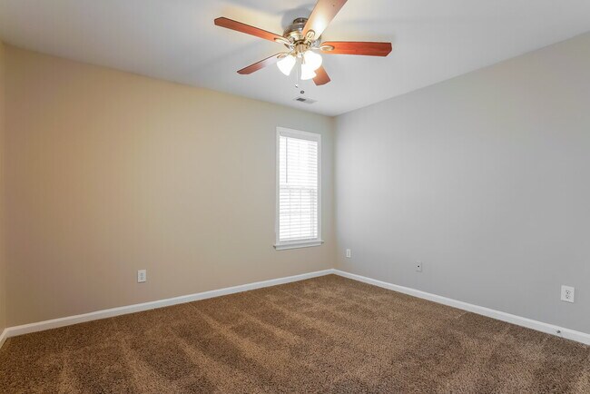 Building Photo - 117 Pearson Place