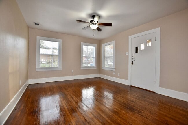 Building Photo - 1623 Texas St