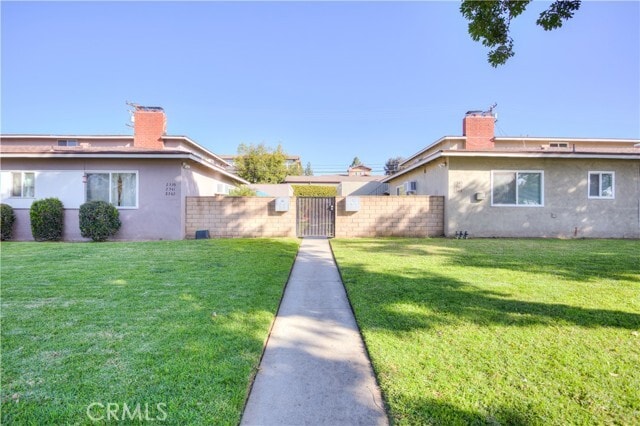 Building Photo - 2547 Hayes Dr