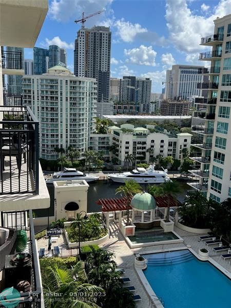 Building Photo - 610 W Las Olas Blvd